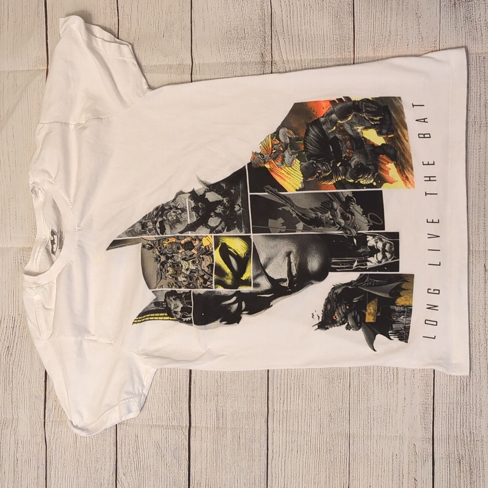 Batman 80th Anniversary Long Live The Bat T-Shirt